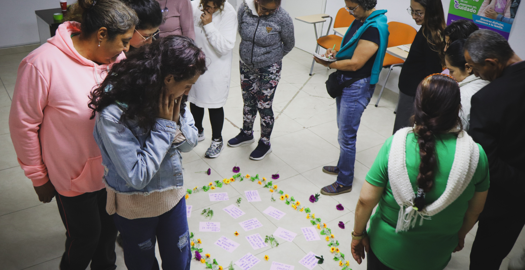 mujeres en taller de violencias