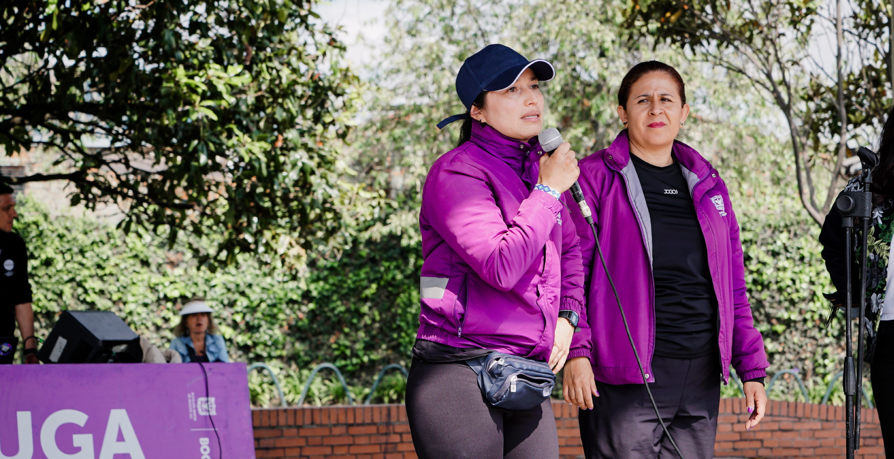 Mujeres en actividades locales