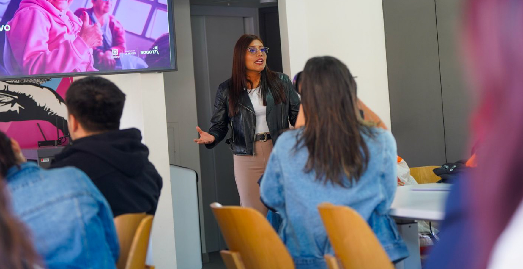 Funcionarias distritales