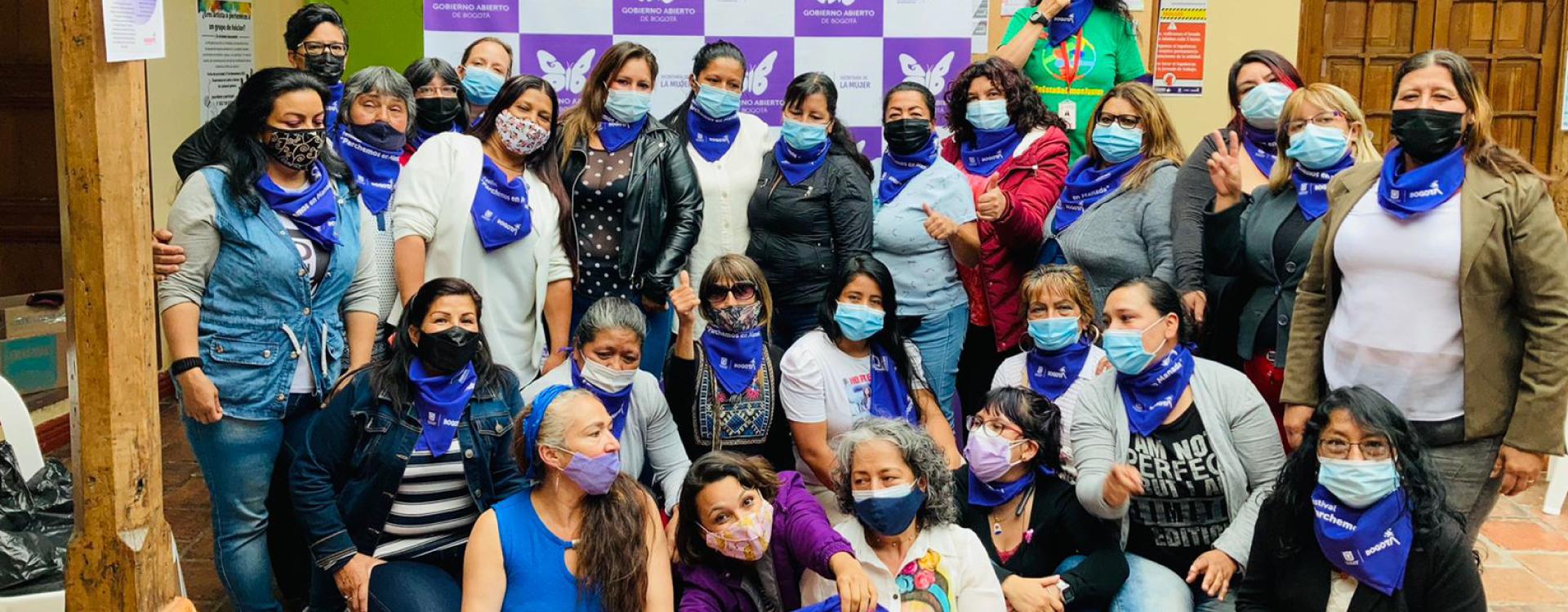 Grupo de mujeres en foto para actividad 50/50 paridad