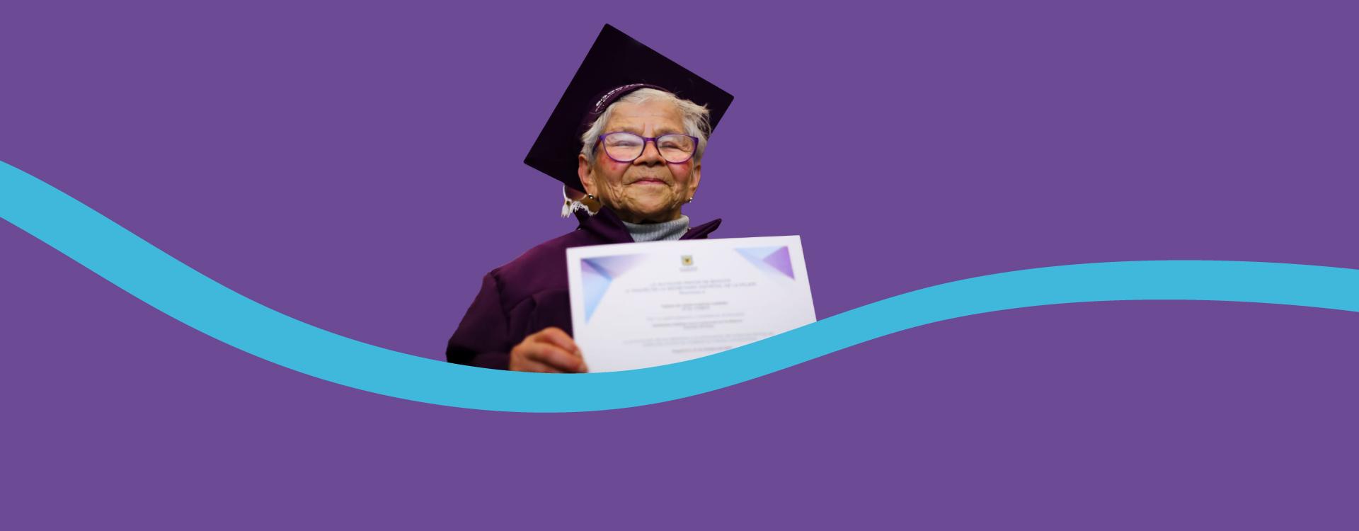 Mujer graduada de bachillerato con la manzanas del cuidado feliz