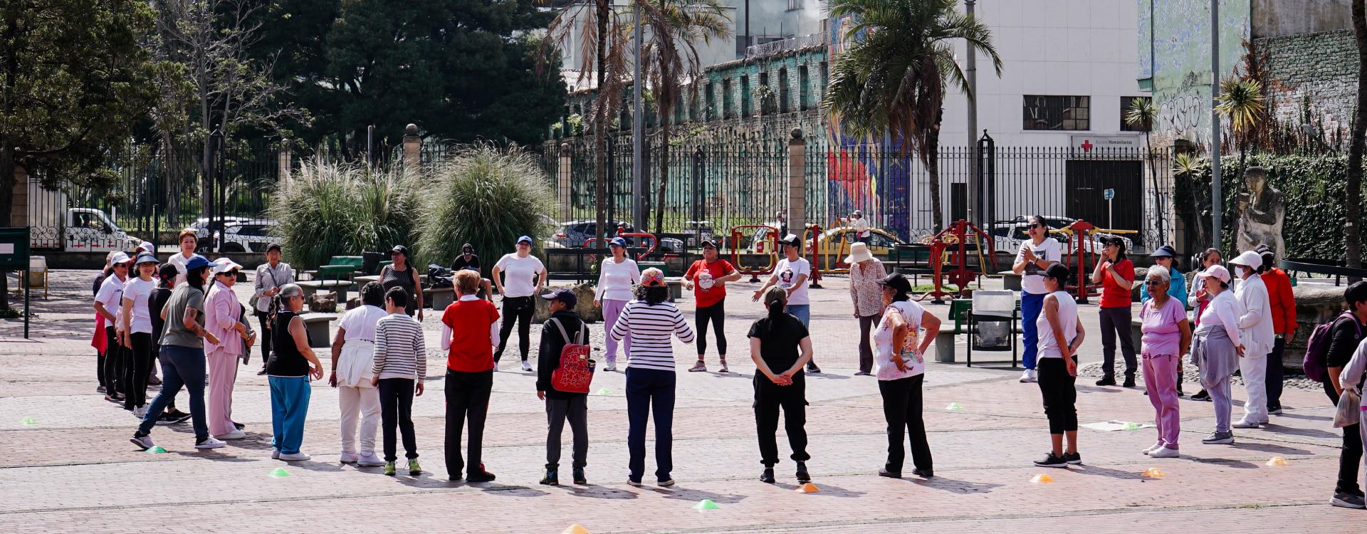 Mujeres en actividad en CIOM