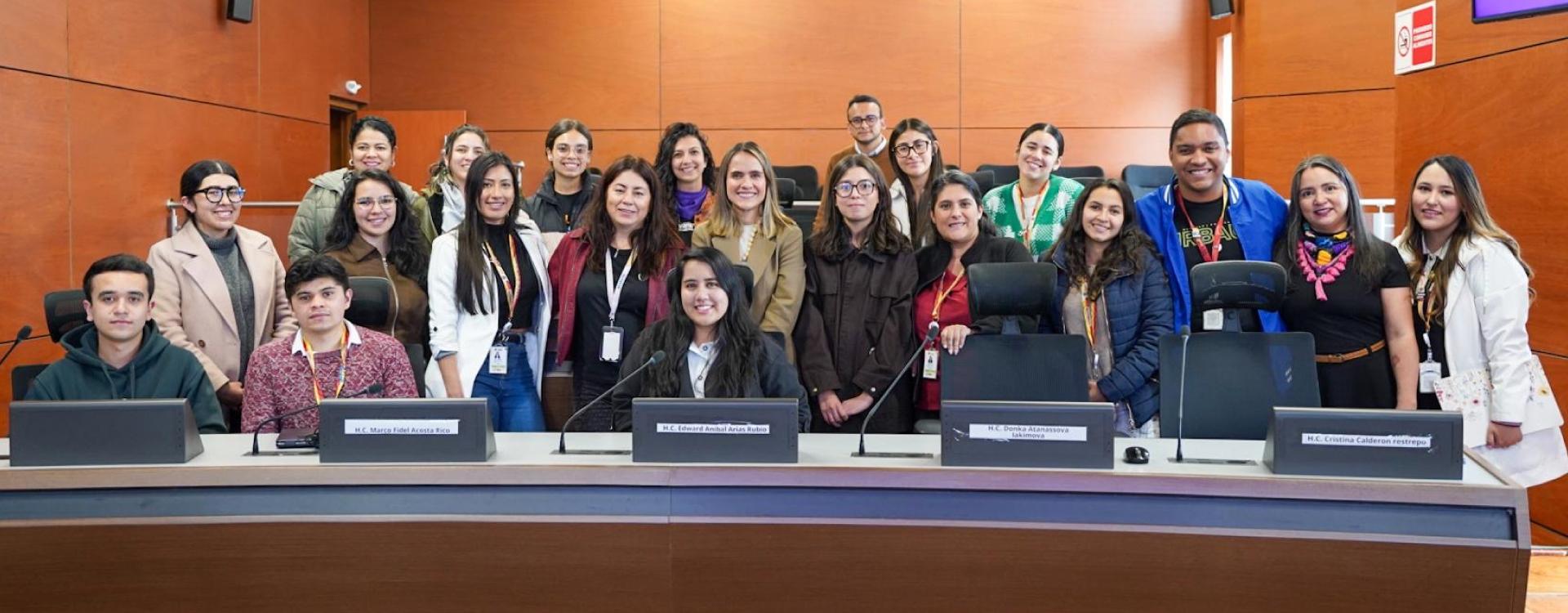 Mujeres en concejo de Bogotá