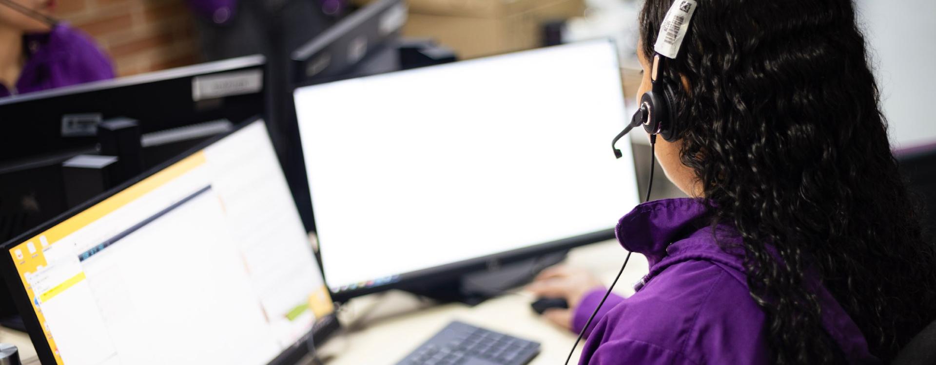 Funcionaria de línea 195