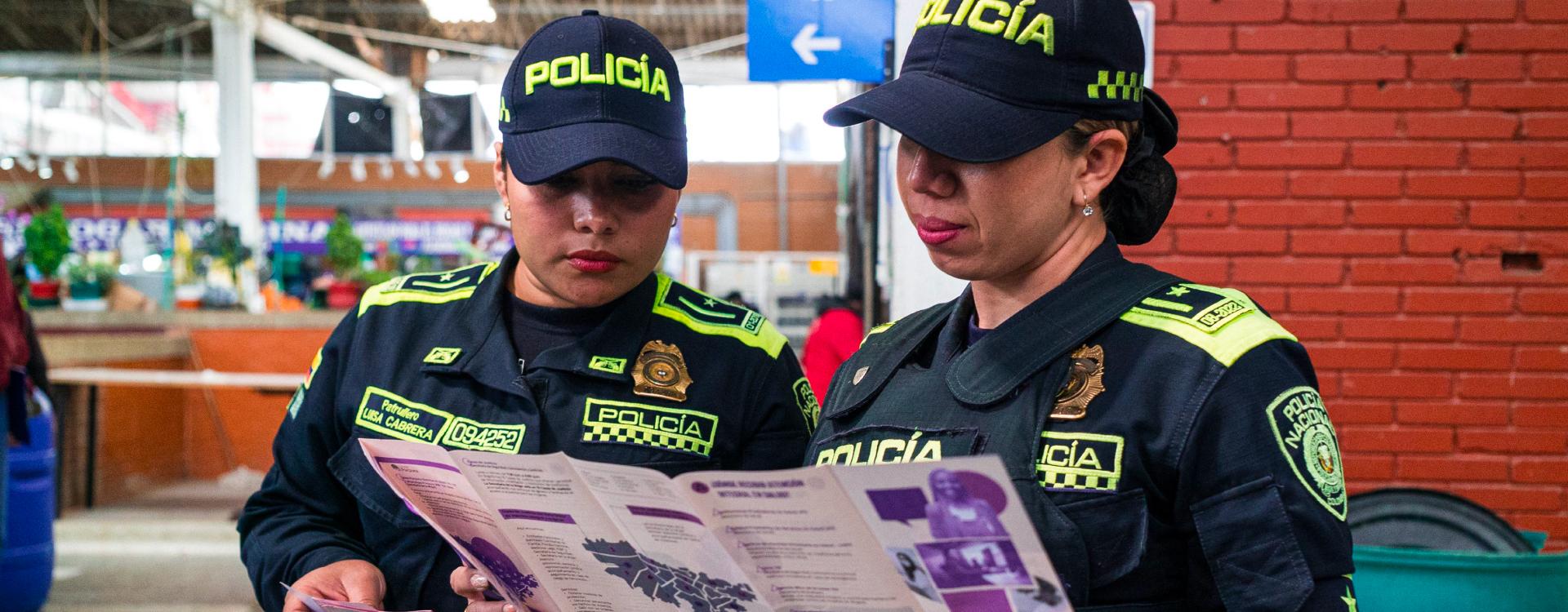 Mujeres policias