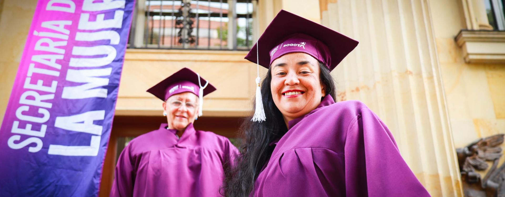Mujeres graduadas