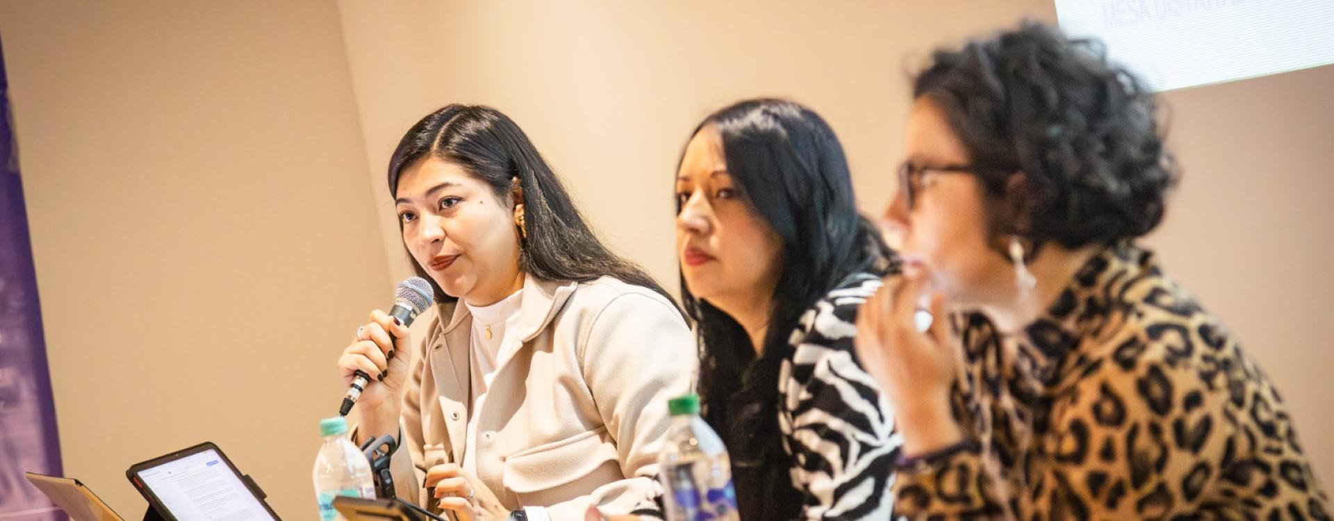 Mujeres panelistas