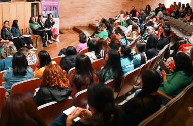 Mujeres en presentación