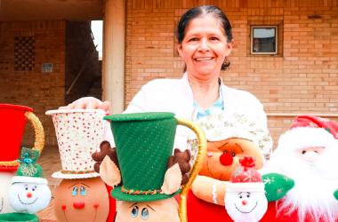 Mujer emprendedora en su negocio