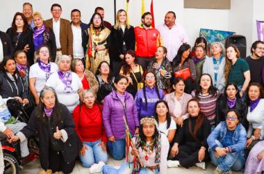 Mujeres en tertulia