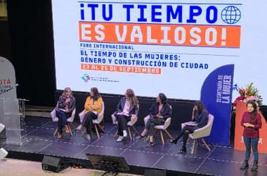 Panelistas del foro