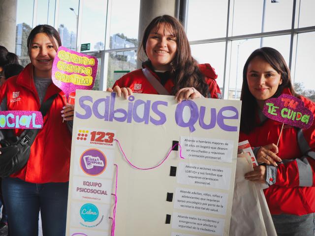 Mujeres en transmilenio